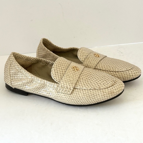 Tory Burch Ballet Loafer Flats Shoes Snakeskin Leather Gold Logo Beige Size 5.5 - Picture 2 of 16